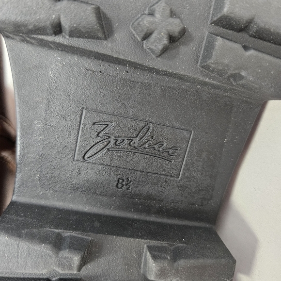 Zodiac Shiloh Cognac Faux Leather Bootie Womens Sz 8.5M Lug Sole Causal Comfort - Picture 10 of 11
